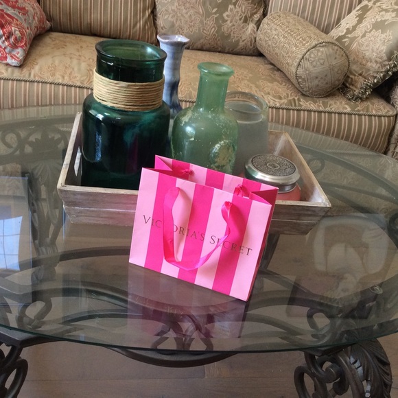 Victoria’s Secret tiny Shopping Bag 7.5”-6” - Picture 3 of 7